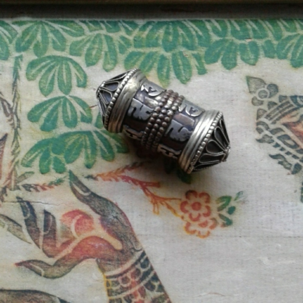 Bead for necklace